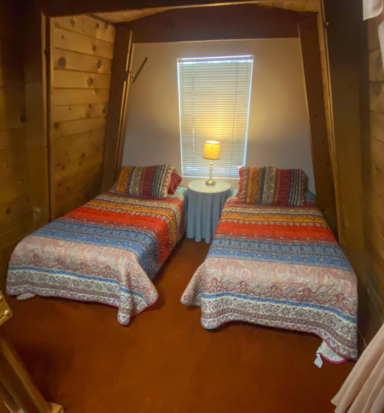 Rustic Cabin 2 - Two Bedroom Forest Lakes Estates المظهر الخارجي الصورة